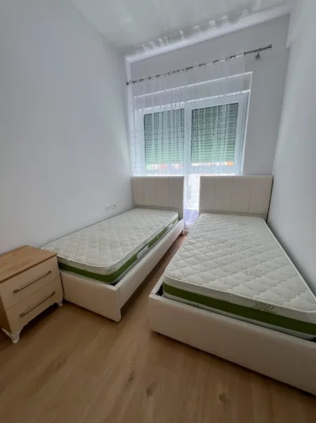 Tirane, jepet me qera apartament 2+1+Ballkon Kati 5, 72 m² 500 € (Pasho Hysa, Kadiu)