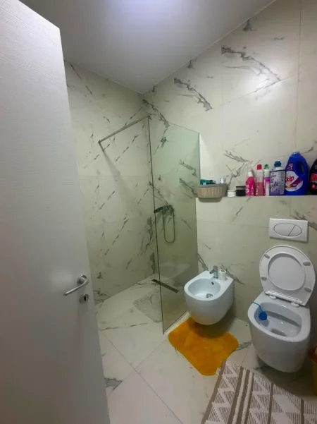 Tirane, shitet apartament 2+1+Ballkon Kati 3, 108 m² 220.000 € (Oasis Residence, Unaza e Re)