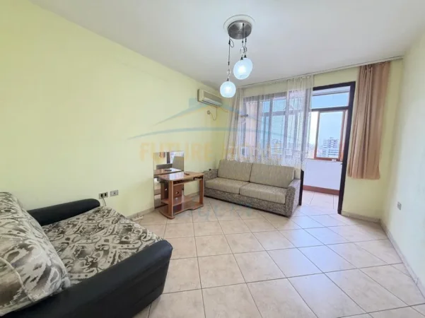 Tirane, shitet apartament 2+1+Ballkon Kati 8, 106 m² 220.000 € (Pazari i Ri)
