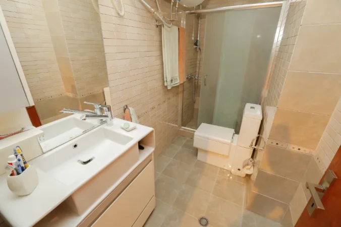 Shqiperi, jepet me qera apartament 3+1+Aneks+Ballkon Kati 4, 130 m² 750 € (rruga don bosco)