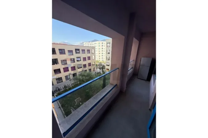 Tirane, jepet me qera apartament 1+1+Ballkon Kati 3, 56 m² 400 € (Kompleksi Mangalem)
