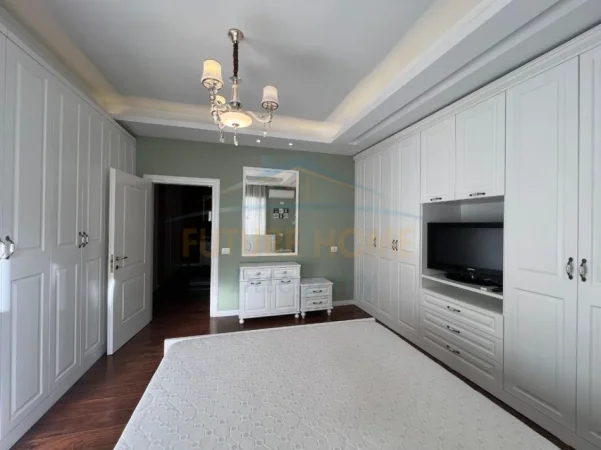 Tirane, jepet me qera apartament 1+1 Kati 8, 65 m² 750 € (Ish Dogana)
