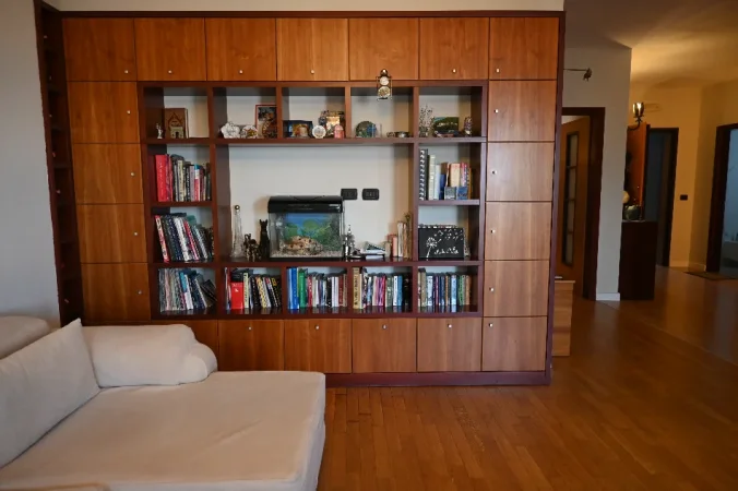 Shitje, Penthouse 3+1+3, Kodra e Diellit