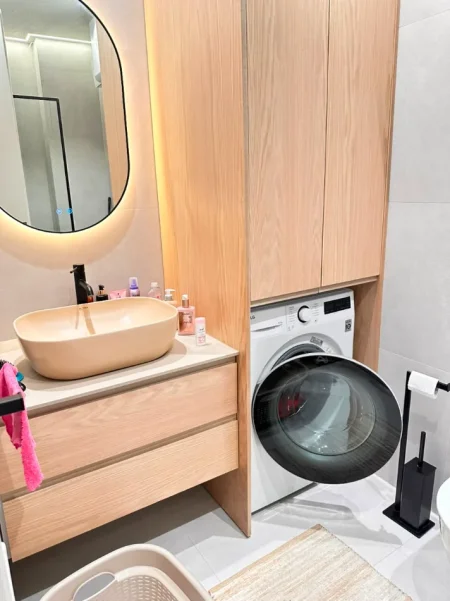 Tirane, jepet me qera apartament 1+1 Kati 10, 75 m² 900 € (Mine Peza)