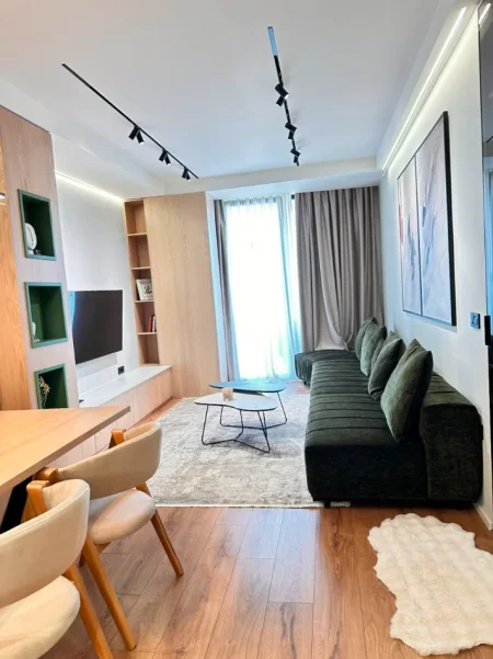 Tirane, jepet me qera apartament 1+1 Kati 10, 75 m² 900 € (Mine Peza)