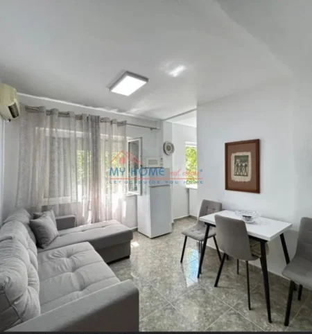 Tirane, jepet me qera apartament 2+1+Ballkon Kati 4, 80 m² 550 € (Rruga e Dibres)