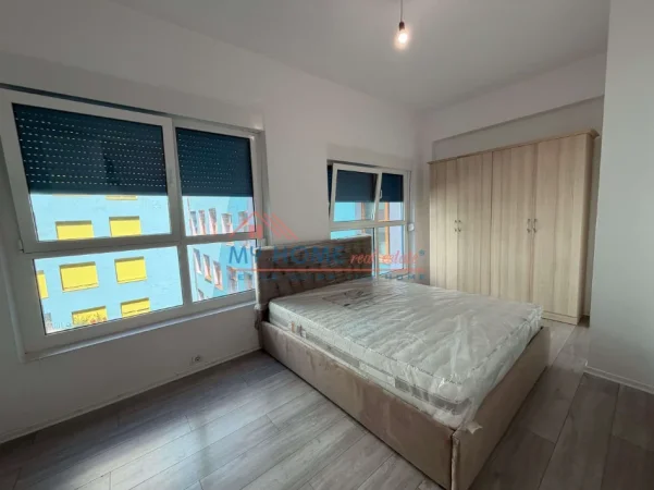 Tirane, jepet me qera apartament 1+1+Ballkon Kati 2, 58 m² 400 € (Rruga Pasho Hysa)
