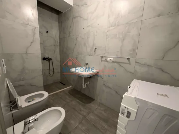 Tirane, jepet me qera apartament 1+1+Ballkon Kati 2, 58 m² 400 € (Rruga Pasho Hysa)