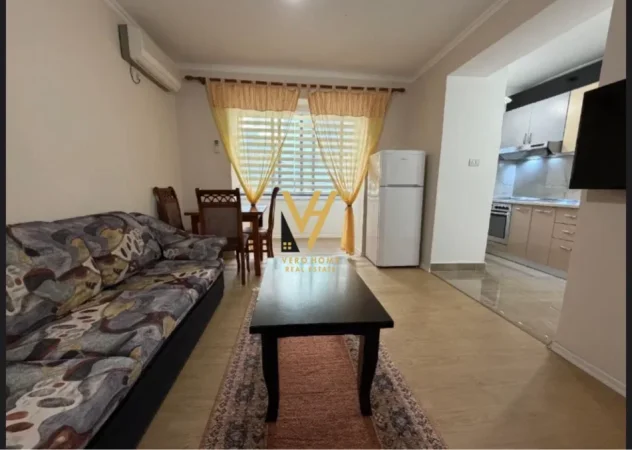 Tirane, jepet me qera apartament 1+1+Ballkon Kati 2, 60 m² 570 € (SHKOLLA E BALETIT)