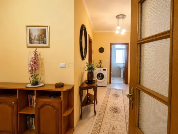 Tirane, shitet apartament 3+1 Kati 7, 125 m² 320.000 € (Rruga e Elbasanit ENT143390)