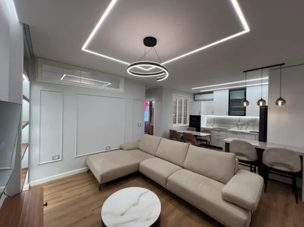 Tirane, jepet me qera apartament 2+1 Kati 5, 87 m² 1.000 € (Selvia Tirane)