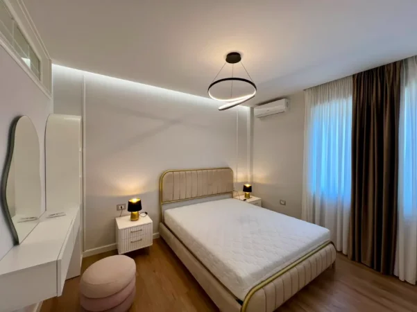 Tirane, jepet me qera apartament 2+1 Kati 5, 87 m² 1.000 € (Selvia Tirane)
