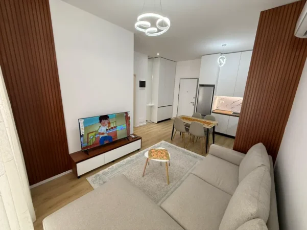 Tirane, jepet me qera apartament 1+1 Kati 6, (Ali Demi)