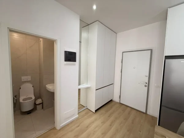 Tirane, jepet me qera apartament 1+1 Kati 6, (Ali Demi)