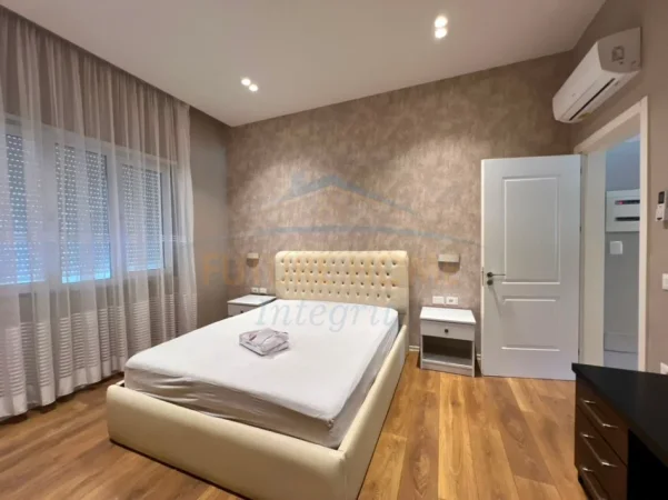 Tirane, jepet me qera apartament duplex Kati 4, 67 m² 500 € (Selitë)