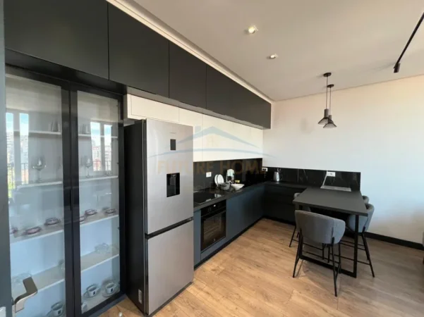 Tirane, jepet me qera apartament 1+1 Kati 4, 88 m² 800 € (Rruga Riza Cerova)