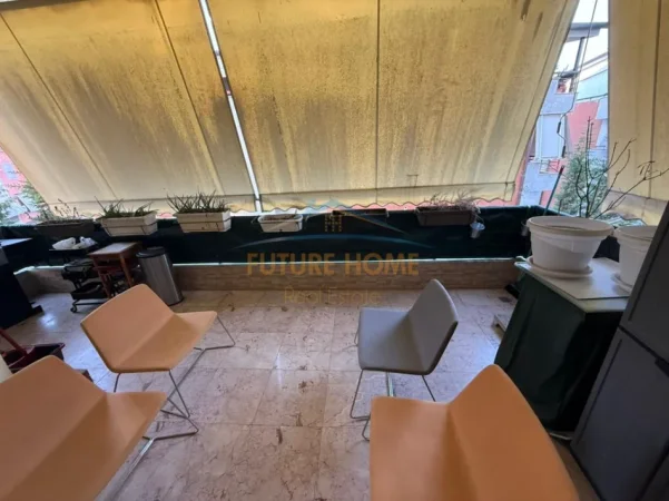 Tirane, shitet apartament 3+1+Ballkon Kati 2, 138 m² 410.000 € 