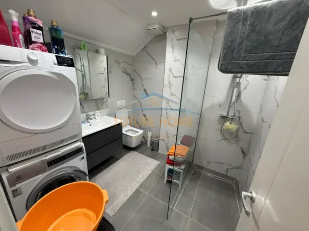 Tirane, shitet apartament 3+1+Ballkon Kati 2, 138 m² 410.000 € 