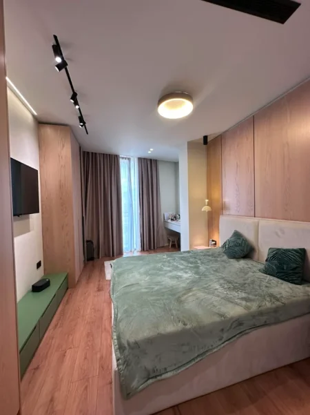 Tirane, jepet me qera apartament 1+1+Aneks+Ballkon Kati 10, 75 m² 900 € (rruga don bosko)