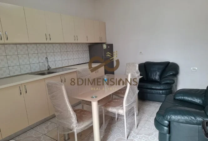 Tirane, jepet me qera apartament 1+1 Kati 1, 70 m² 400 € (farmacia 10)