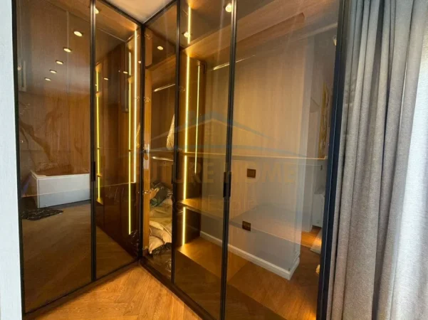 Tirane  shitet apartament 2+1 Kati 4, 123 m² 500.000 €