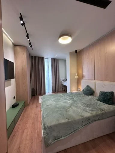 Tirane, jepet me qera apartament 1+1+Aneks+Ballkon Kati 10, 75 m² 900 € (zogu i zi)