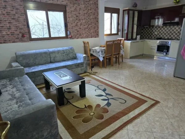 Tirane, jepet me qera apartament 1+1 Kati 1, 65 m² 450 € (VILAT GJERMANE)