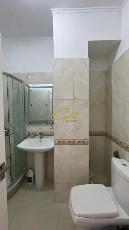 Tirane, jepet me qera apartament 1+1 Kati 4, 70 m² 800 € (MYSLYM SHYRI)