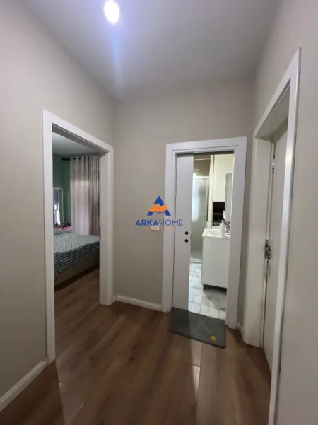 Tirane, shitet apartament 1+1+Ballkon Kati 5, 55 m² 111.940 € 