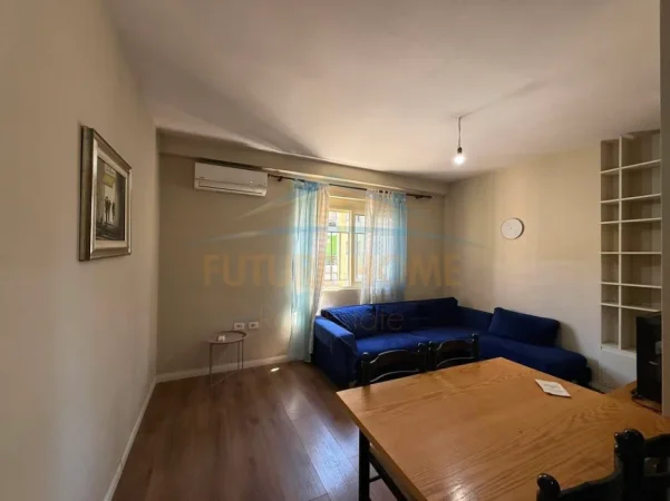 Tirane, shitet apartament 1+1 Kati 5, 54 m² 105.000 € (Pallatet Çabej, Misto Mame)