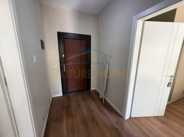 Tirane, shitet apartament 1+1 Kati 5, 54 m² 105.000 € (Pallatet Çabej, Misto Mame)