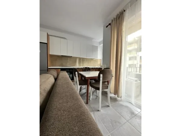 Tirane, jepet me qera apartament 1+1 Kati 5, 66 m² 550 € (Laprake CAPITAL143384)