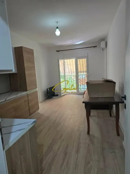 Tirane, jepet me qera apartament 2+1 Kati 2, 80 m² 500 € (5 MAJI)