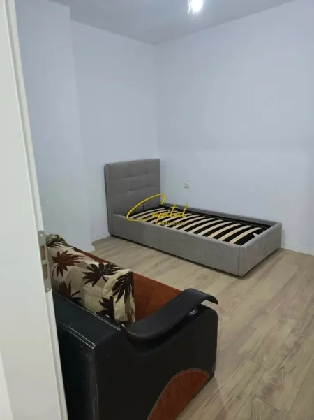 Tirane, jepet me qera apartament 2+1 Kati 2, 80 m² 500 € (5 MAJI)