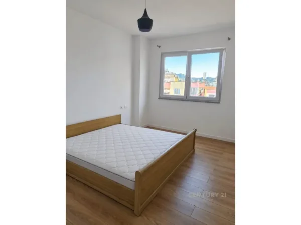 Tirane, jepet me qera apartament 2+1 Kati 9, 105 m² 600 € (Yzberisht SPEED143389)