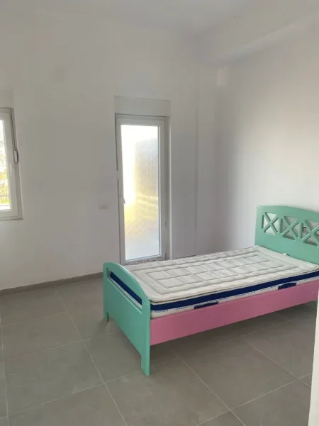 Tirane, jepet me qera apartament 2+1 Kati 3, 95 m² (farke)