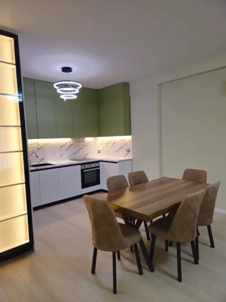 Tirane, jepet me qera apartament 2+1+Ballkon Kati 2, 120 m² 1.200 € (Liqeni i Thate)