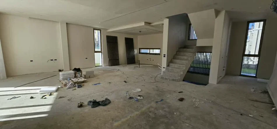 Tirane, shitet apartament Vile 3 Katshe , 500 m² 780.000 € 