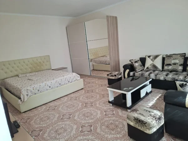 Tirane, jepet me qera apartament 1+1+Ballkon , 400 m² 400 € (Farmacia 10, Rruga e Dibrës)