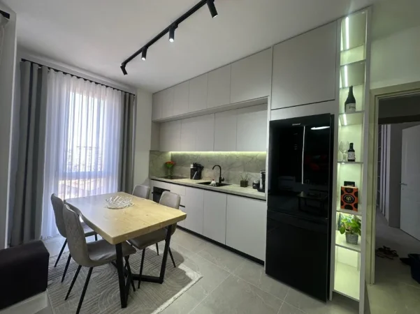 Tirane, jepet me qera apartament 1+1+Ballkon Kati 5, 70 m² 600 € (Pranë Stacionit të Trenit, Rruga Vjosa)