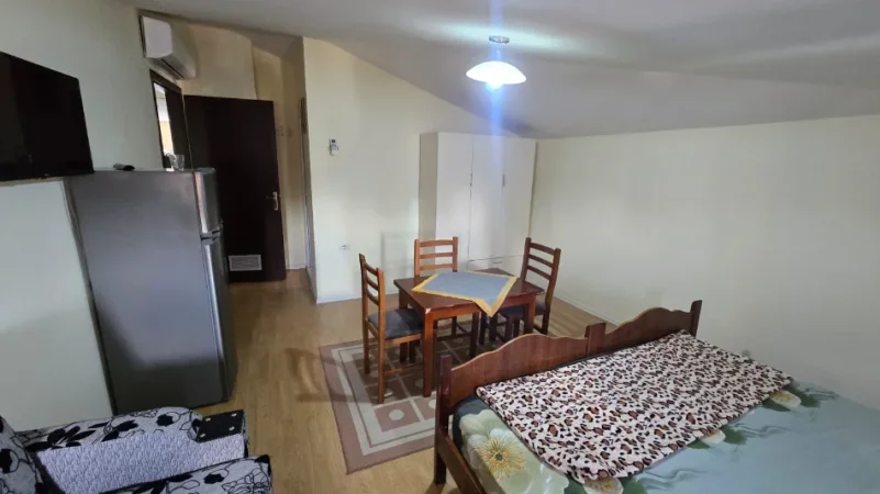 Tirane, jepet me qera garsonier 1+1 Kati 5, 40 m² 260 € (selvia)