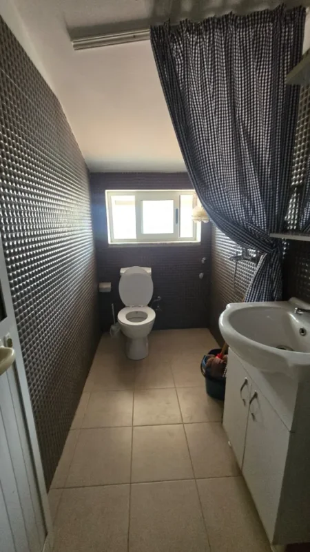 Tirane, jepet me qera garsonier 1+1 Kati 5, 40 m² 260 € (selvia)