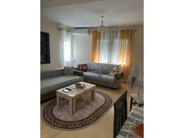 Tirane, shitet apartament 1+1+Ballkon Kati 4, 57 m² 100.000 € 