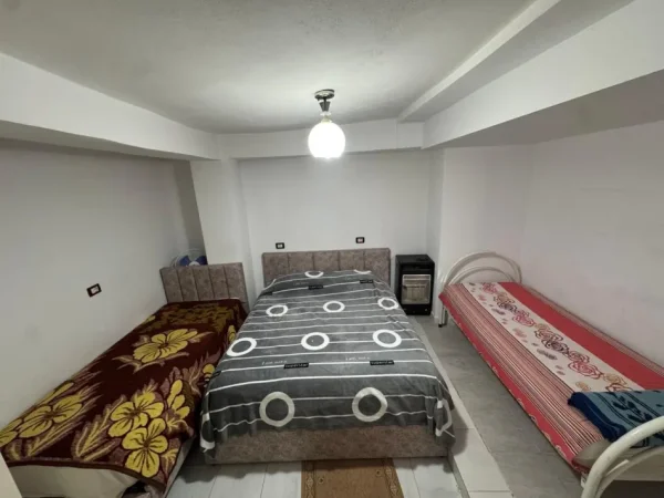 Tirane, jepet me qera apartament 1+1 Kati 1, 70 m² 400 € (The New Bazaar)