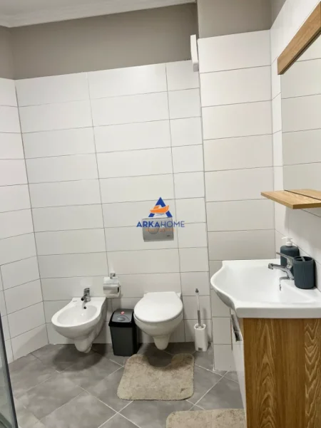 Tirane, shitet apartament 2+1+Ballkon Kati 4, 77 m² 175.000 € 