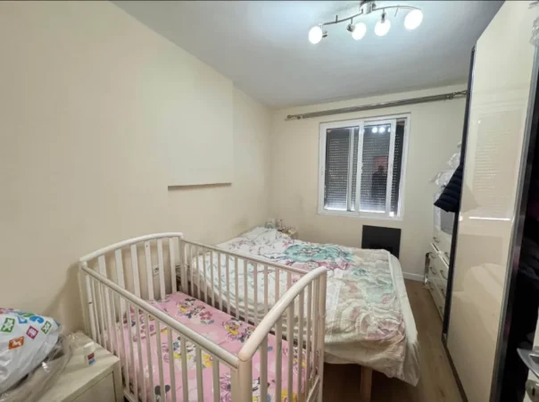 Tirane, shitet apartament 1+1 Kati 4, 49 m² 120.000 € (Mine Peza)