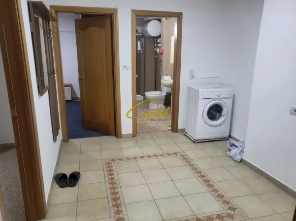 Tirane, jepet me qera apartament 2+1 Kati 4, 90 m² 600 € (90)