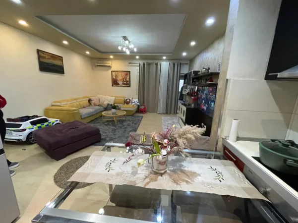 Tirane, jepet me qera apartament 2+1 Kati 3, 96 m² 650 € (Don Bosko)