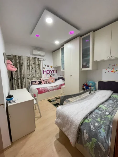 Tirane, jepet me qera apartament 2+1 Kati 3, 96 m² 650 € (Don Bosko)