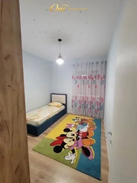 Tirane, jepet me qera apartament 2+1+Aneks+Ballkon Kati 6, 86 m² 600 € (RRUGA 5 MAJI)